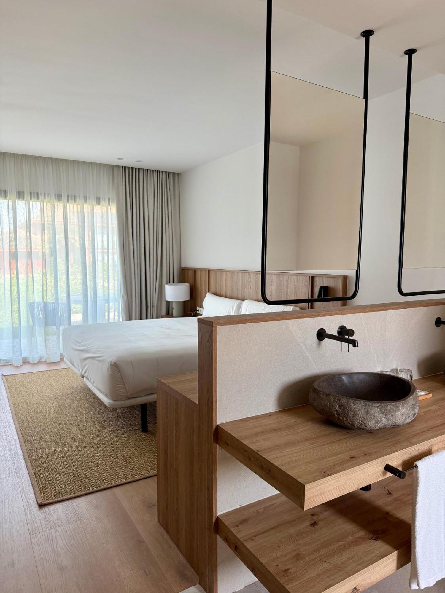 Estudio con vistas al jardín